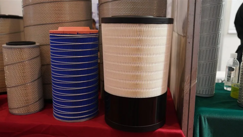 Φίλτρο φορτηγών βαρέως φορτηγού μεταλλικών ανταλλακτικών μηχανημάτων εξοπλισμού μηχανημάτων P 628203 11 k 9-21320 11 k9-21310 νέο χρησιμοποιημένο προσαρμοσμένο